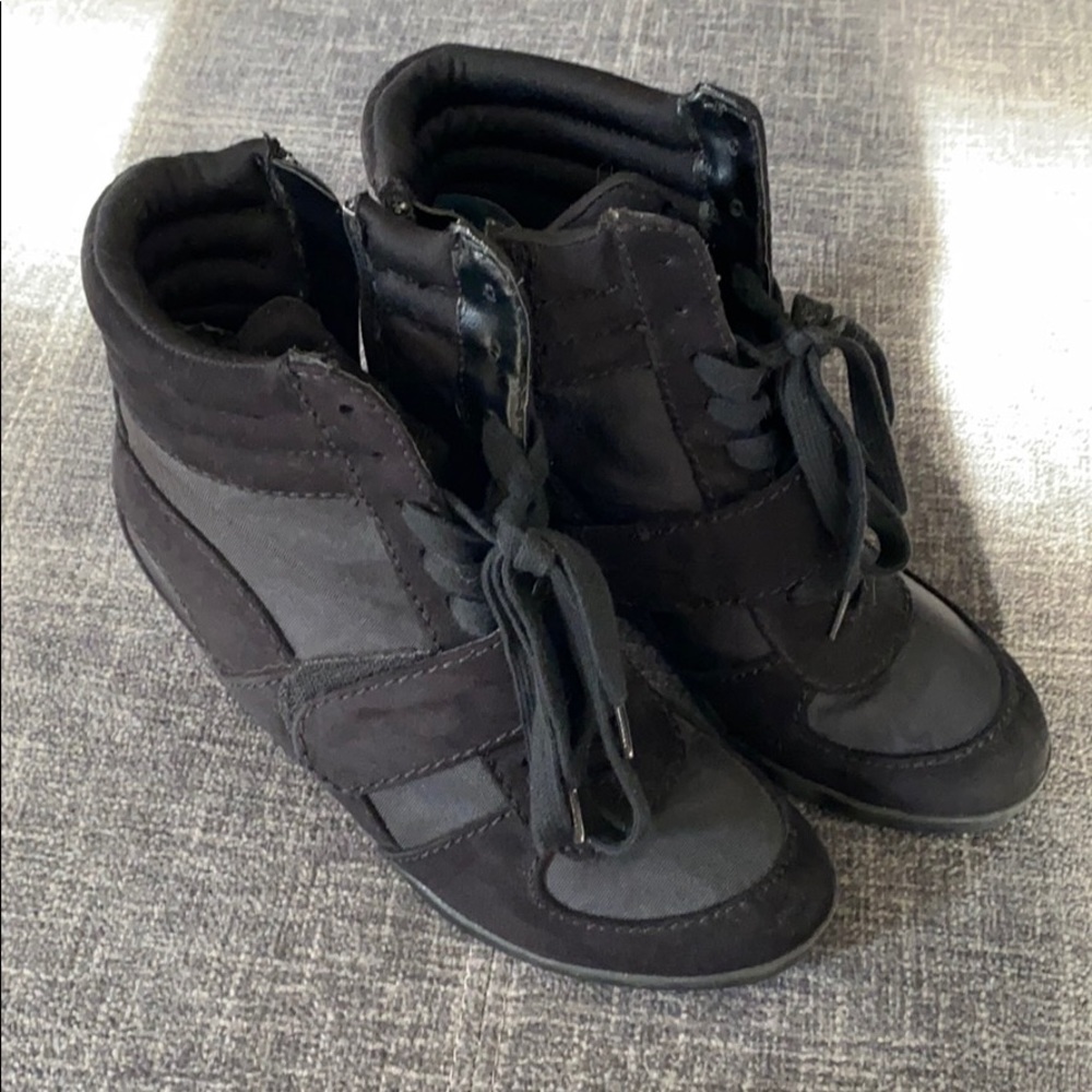 Simply Vera Vera Wang booties